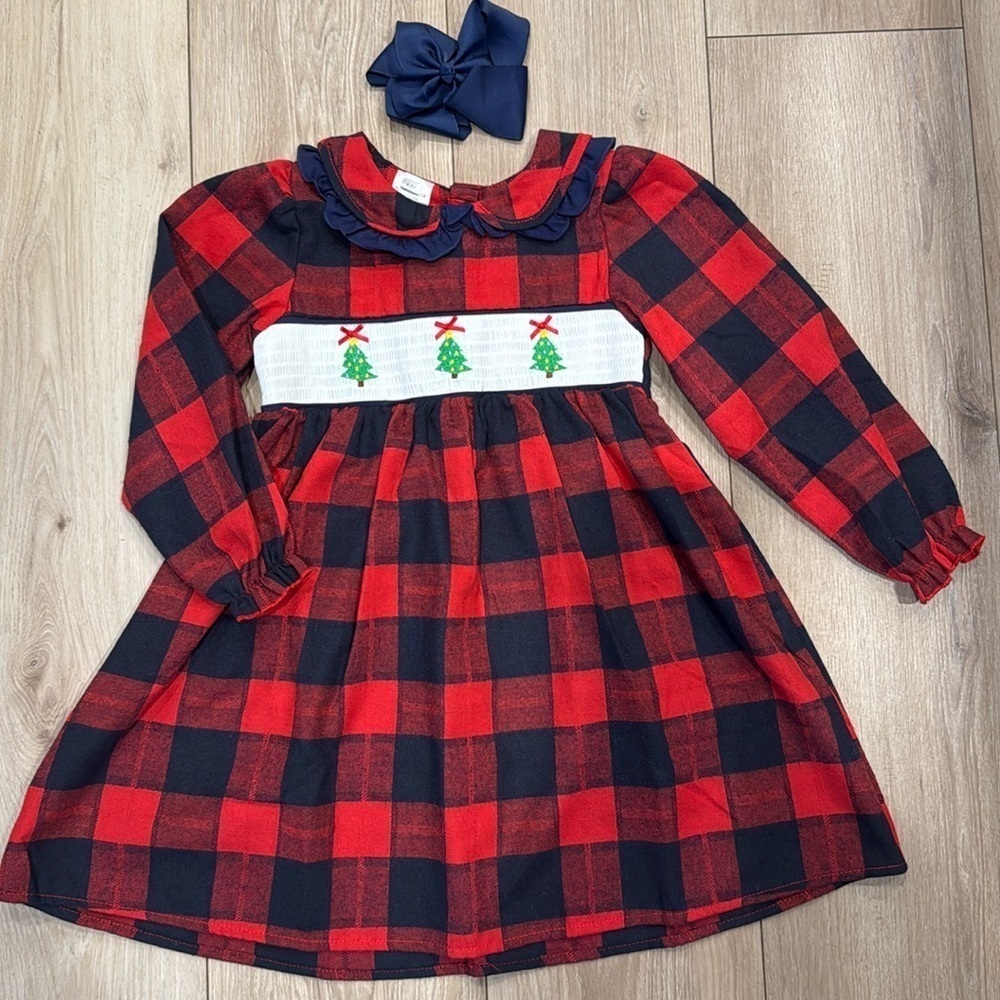 Girls Smocked Christmas Bibbed Long Sleeve Dress with Bow size 4-5 - Picture 2 of 4